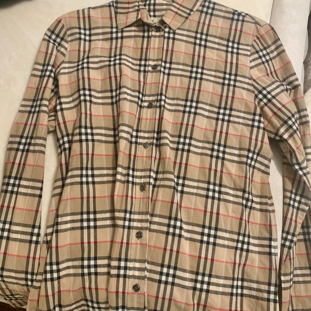 Burberry Brit Women’s Full Sleeve Button D…